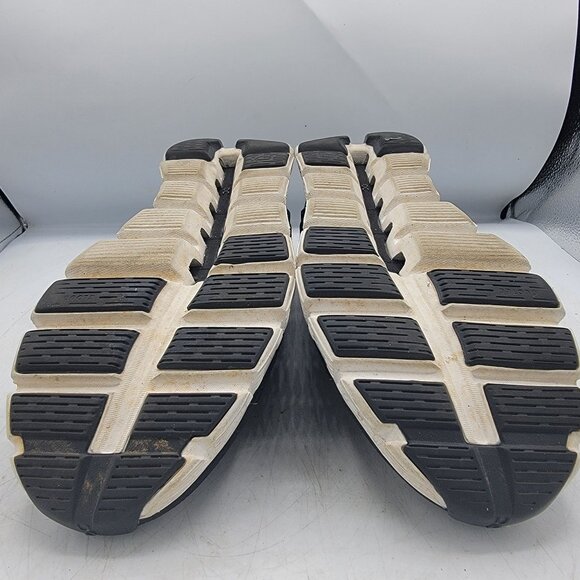 On Cloud 5 Womens Size 9.5 Black Athletic Shoes Running Walking Outdoors Casual - Picture 11 of 14